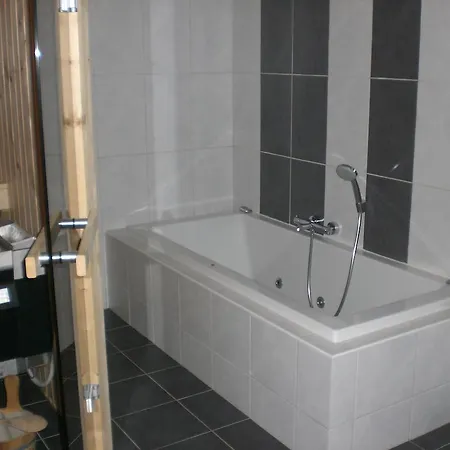 L'ourthe 4* ホッファライズ